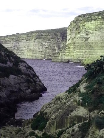 Xlendi cliffs