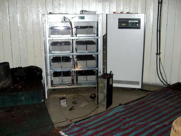 South Leg level 1 (A) battery bank & power distribution